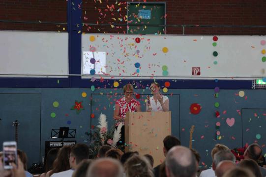 Wir lassen Konfetti für euch regnen…