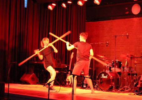 Die Stockkampf-AG führt auf...