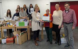 Immanuel-Kant-Schule sammelt Spenden für die Reinfelder Tafel