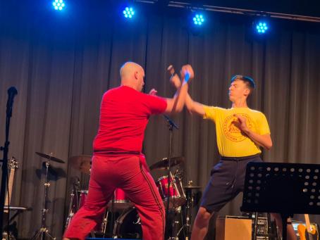 Stockkampf at its finest!