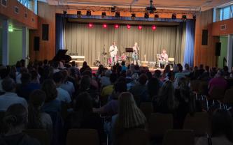 Bunter Abend an der Immanuel-Kant-Schule – Talente auf der Bühne