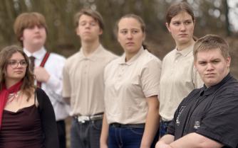 Der Gestaltenkurs Jg. 10 führt &quot;Jugend ohne Gott&quot; auf