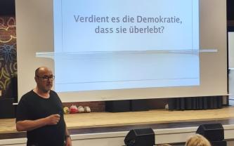 Besuch eines Zeitzeugen zur DDR-Geschichte