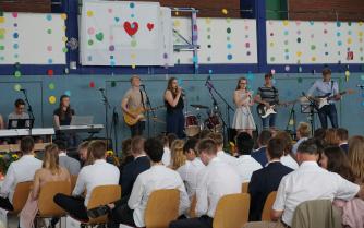 Abschlussfeier und Absolventen der Immanuel-Kant-Schule