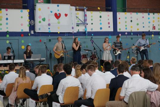 Abschlussfeier und Absolventen der Immanuel-Kant-Schule