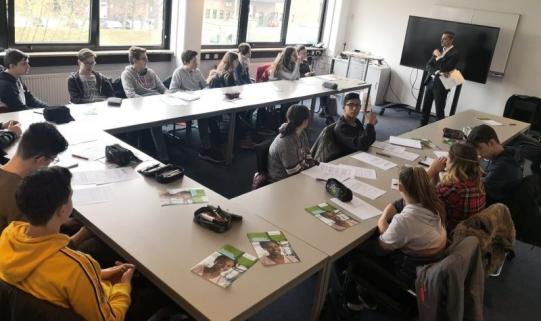 Bewerberseminare in Reinfelder Kooperationsbetrieben – Jg. 9 macht sich schlau!