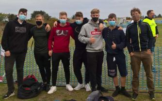 Kant-Runners trotzen beim Triathlon auf Fehmarn Windstärke 5 und 1m hohen Wellen